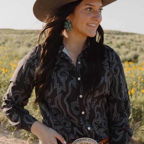 Boot Scootin Button Up - Picture 4 of 9